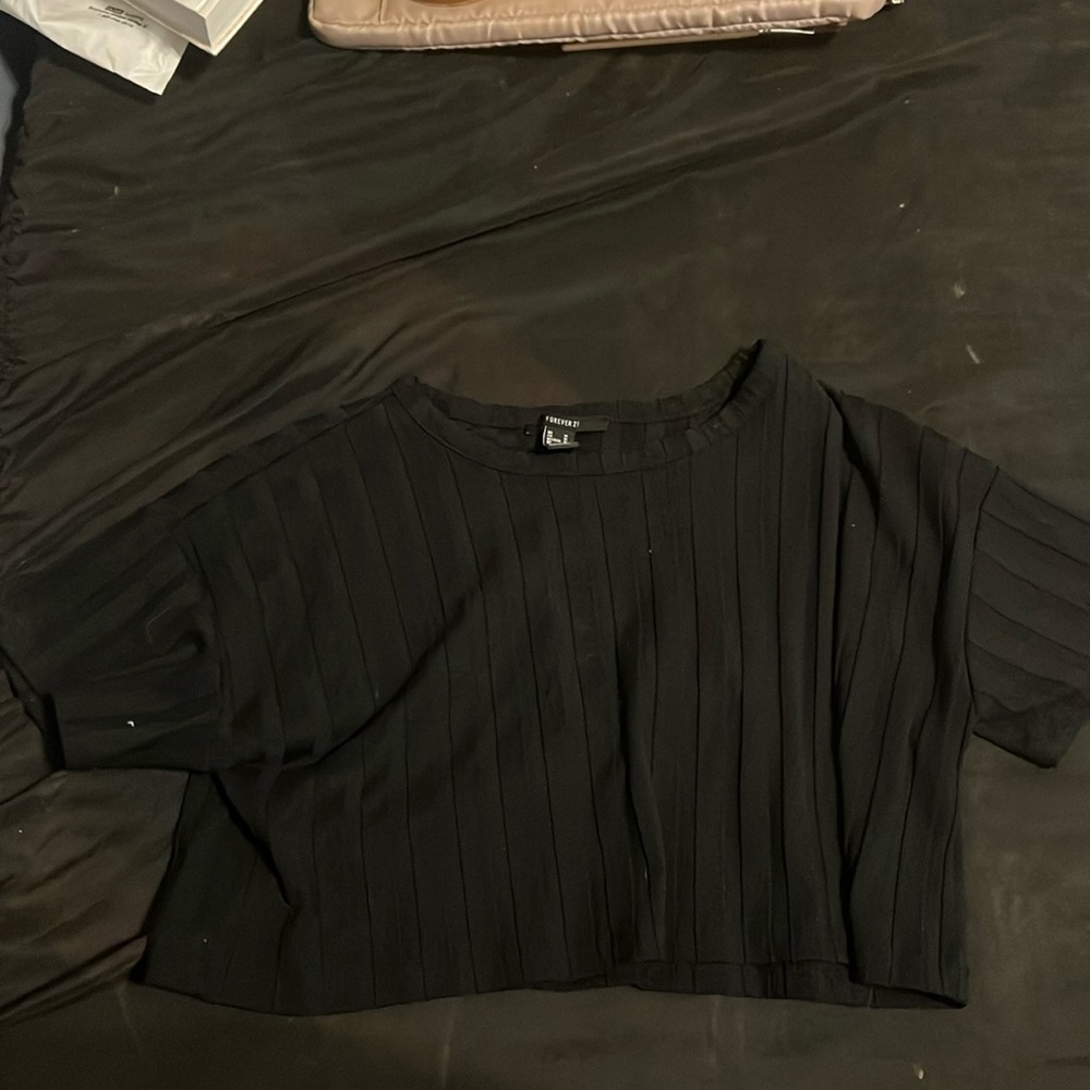 Black crop top short sleeved